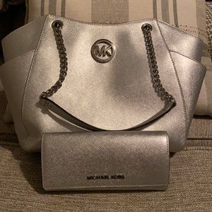 Michael Kors purse and wallet set